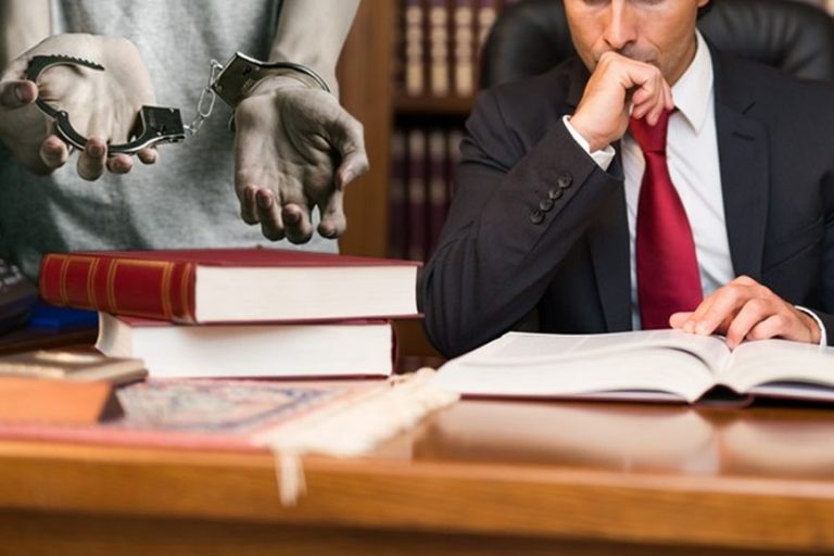 Illustration showing factors to consider when hiring a criminal defense attorney